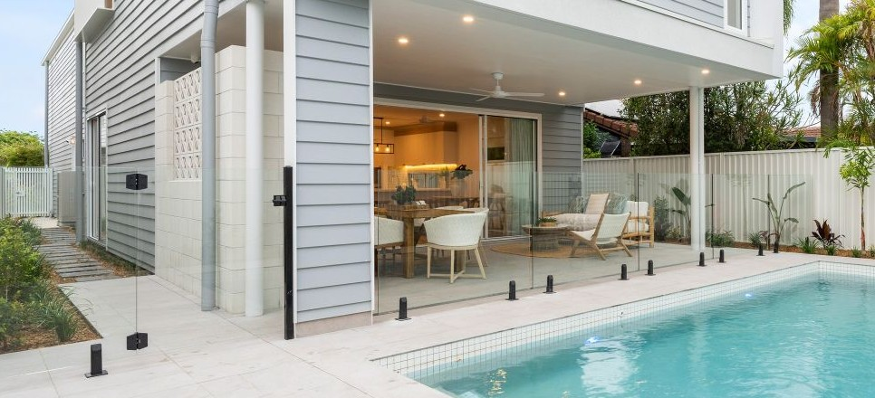 Frameless Pool Fencing